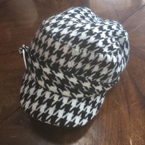 Acrylic Houndstooth Hat
